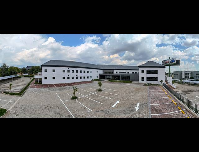 1,200M² OFFICE TO LET IN VORNA VALLEY